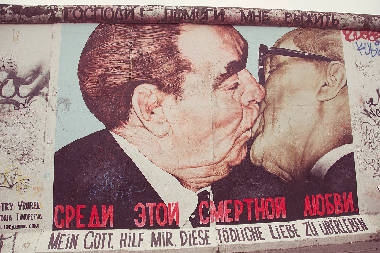 'My God, Help Me to Survive This Deadly Love' (Fraternal Kiss)