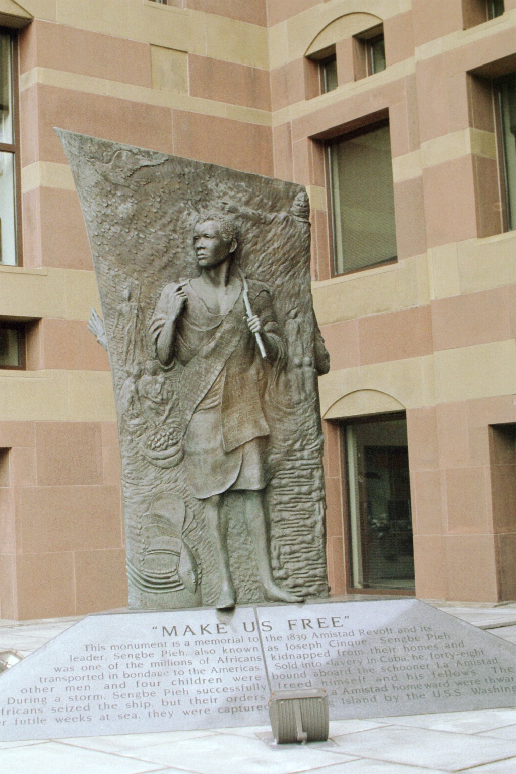 Amistad Memorial (City Hall)